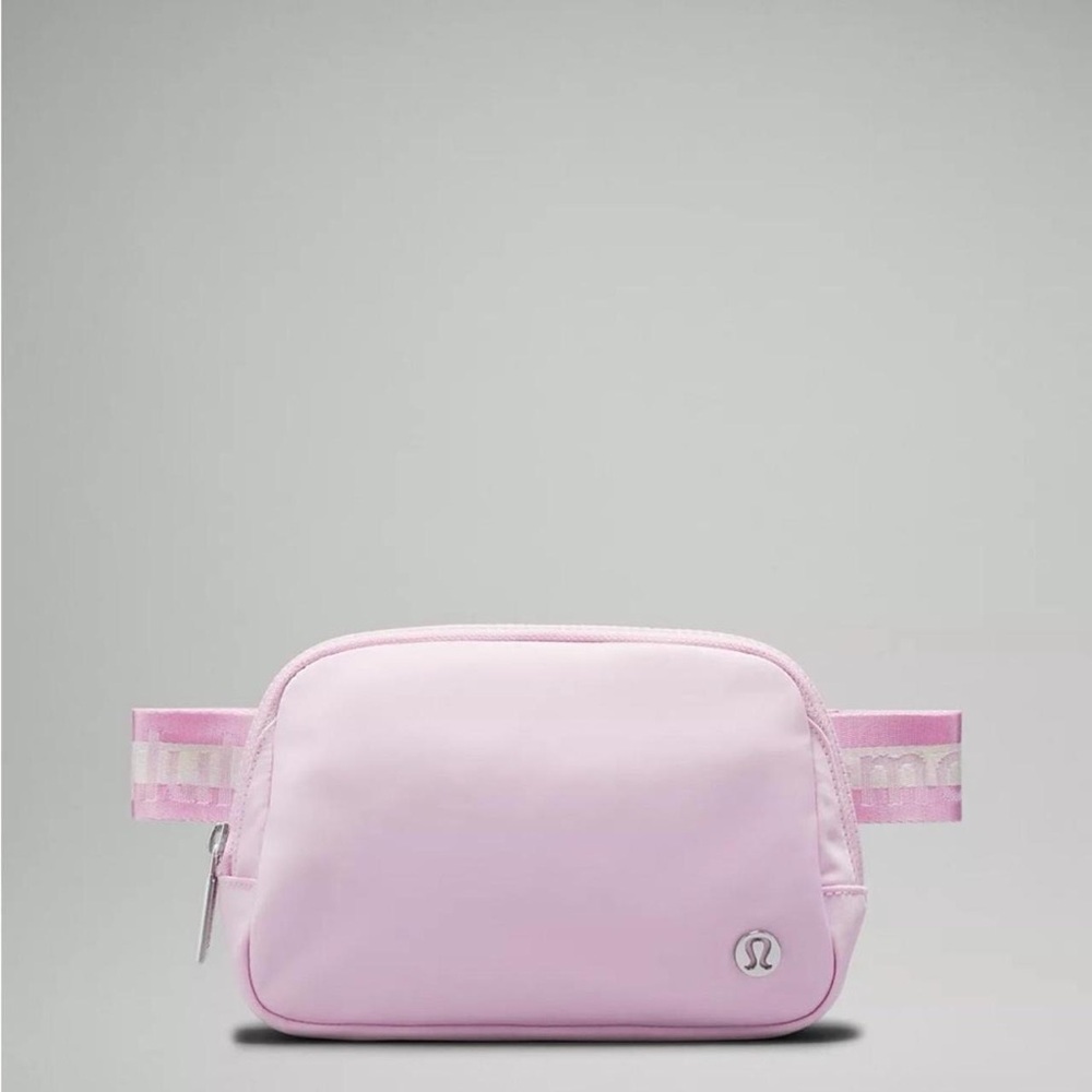 Lululemon Everywhere Belt Bag 1L Wordmark- Vitapink/White Opal/White